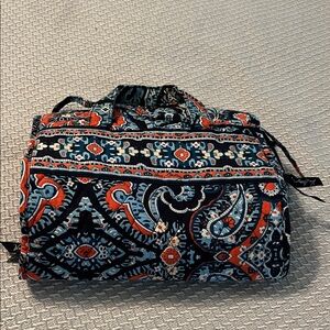 Vera Bradley Navy Paisley Organizer